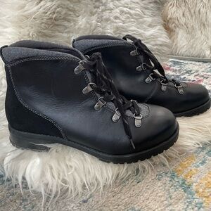Clarks Faralyn Alpha Boots Black Leather 9.5